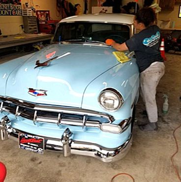 Mobile Car Wash — Detailing a Car in Centralia, WA Mobile Car Wash — Detailing a Car in Centralia, WA