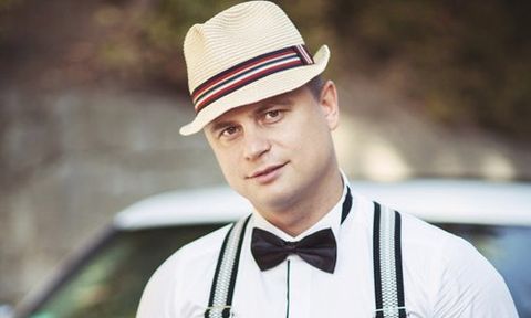 dress up like the 1920s era