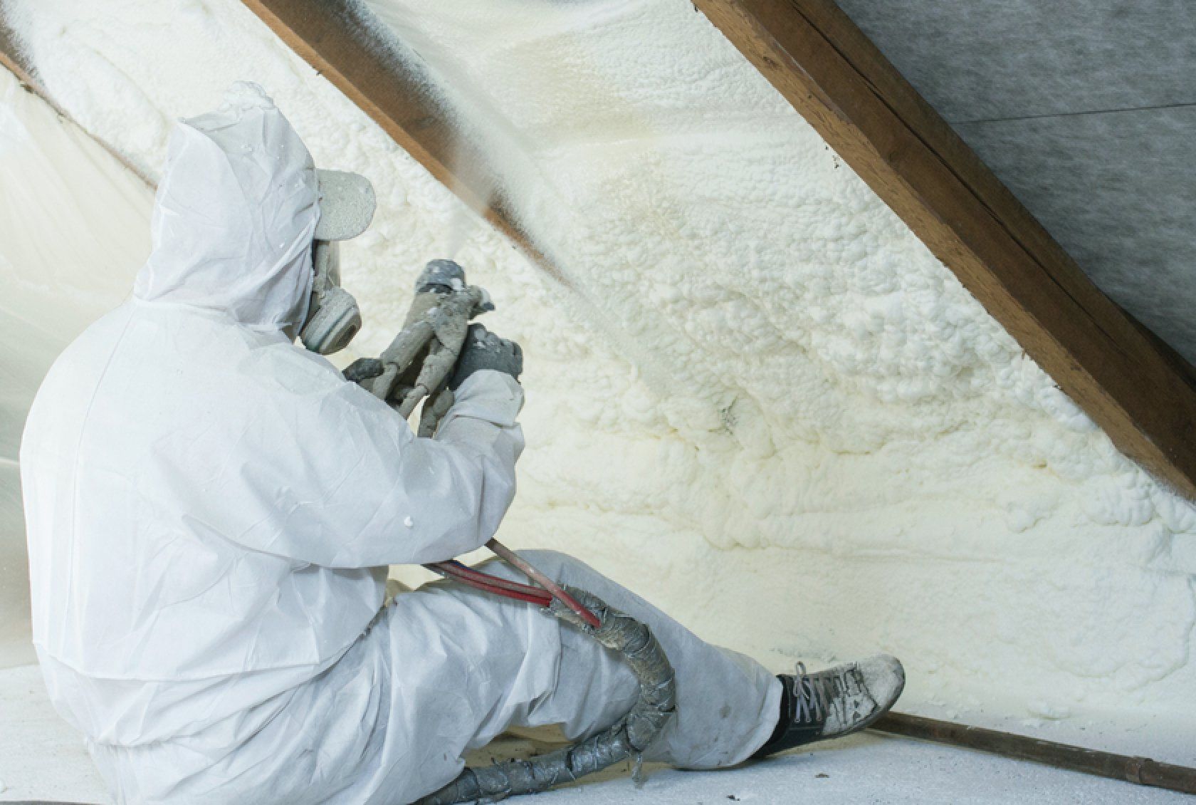 roof spray on foam insulation installation