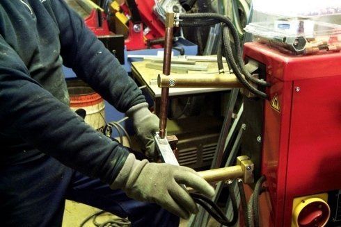 Macchinario per la produzione di serrande su misura