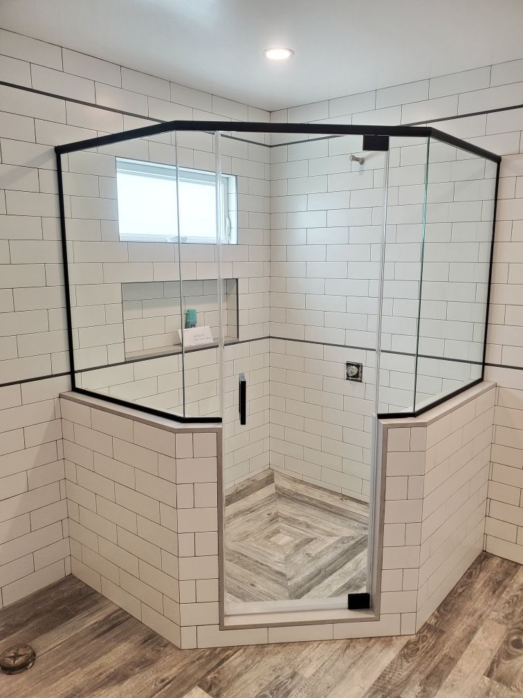 Shower Enclosure — Torrance, CA — Dandoy Glass Shower Enclosure — Torrance, CA — Dandoy Glass