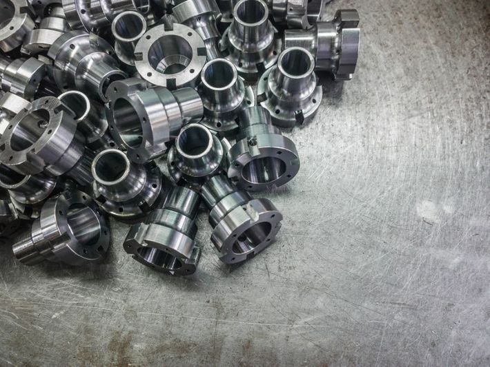 Produzione componenti in metallo