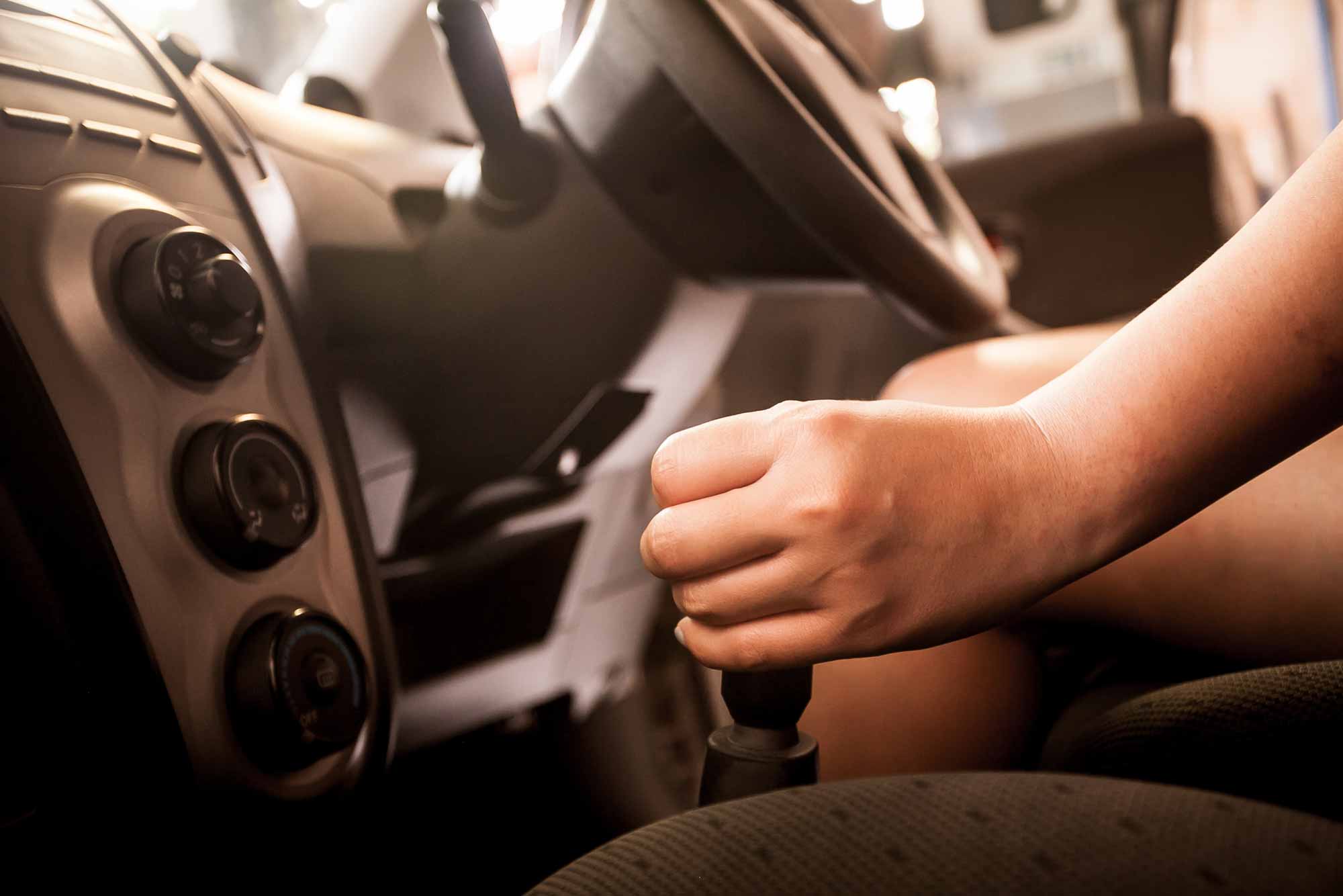 Manual Driving School in Adelaide