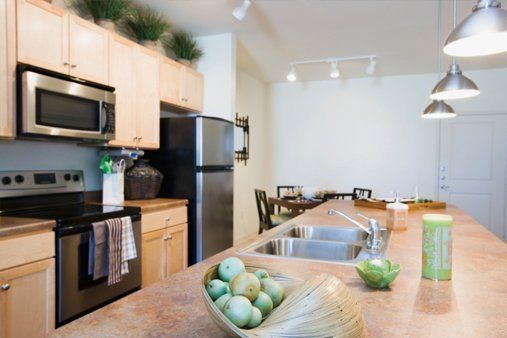 Contemporary Kitchen in Hamilton Square, NJ