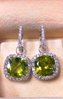 Earring Jewelers in Houston