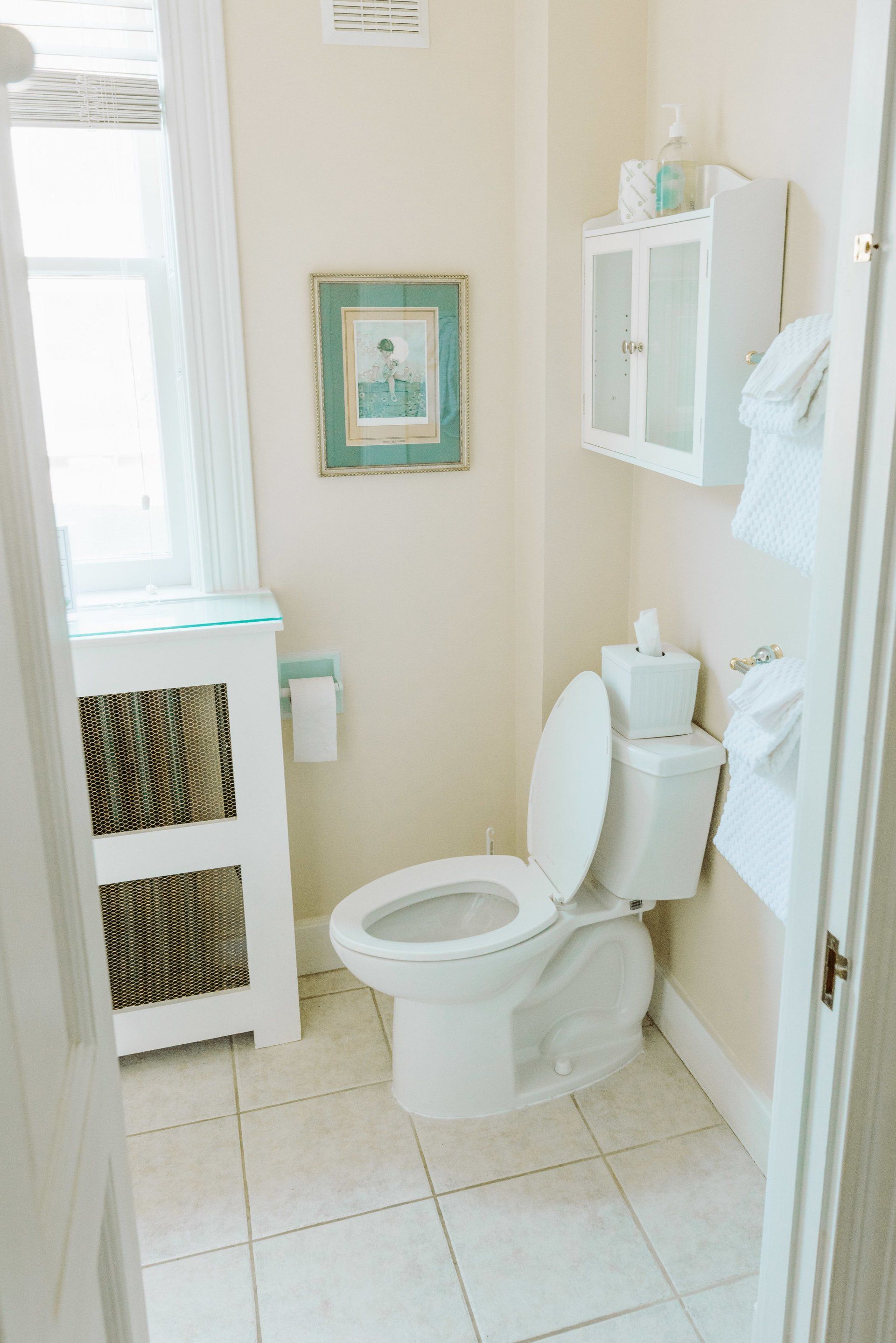 lunenburg accommodations kingfisher bath angle 1