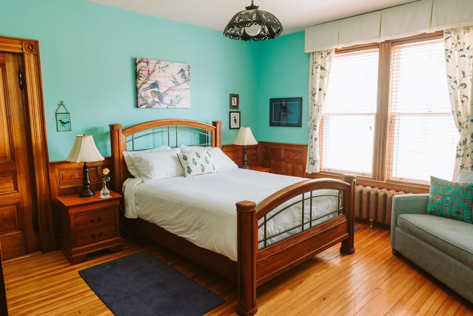lunenburg accommodations kingfisher bed angle 2