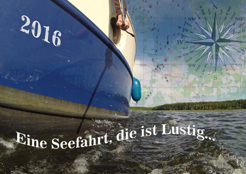 Ein blaues Boot mit der Jahreszahl 2016 auf der Seite