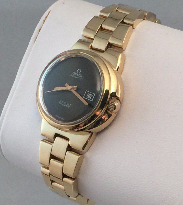 Omega Automatic Restored in 18K Yellow Gold The time preserve