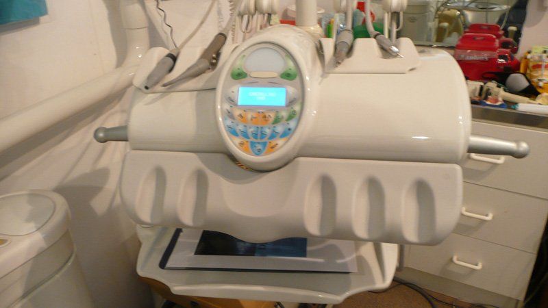 Machine used at Ken Lloyd Denture Clinic