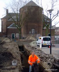 Dr. Patrice de Rijk on an archaeological excavation