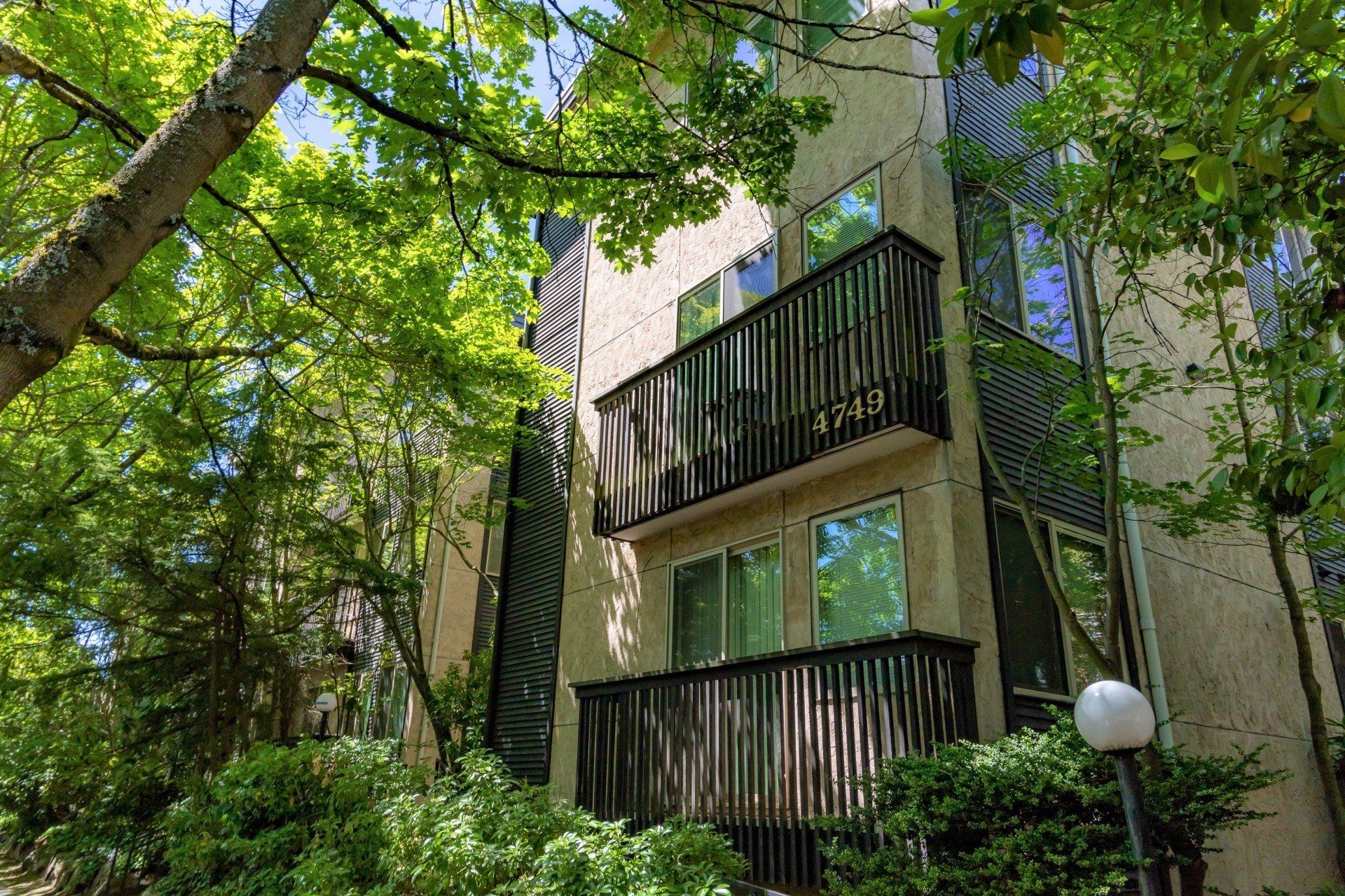 Barclay Apartments