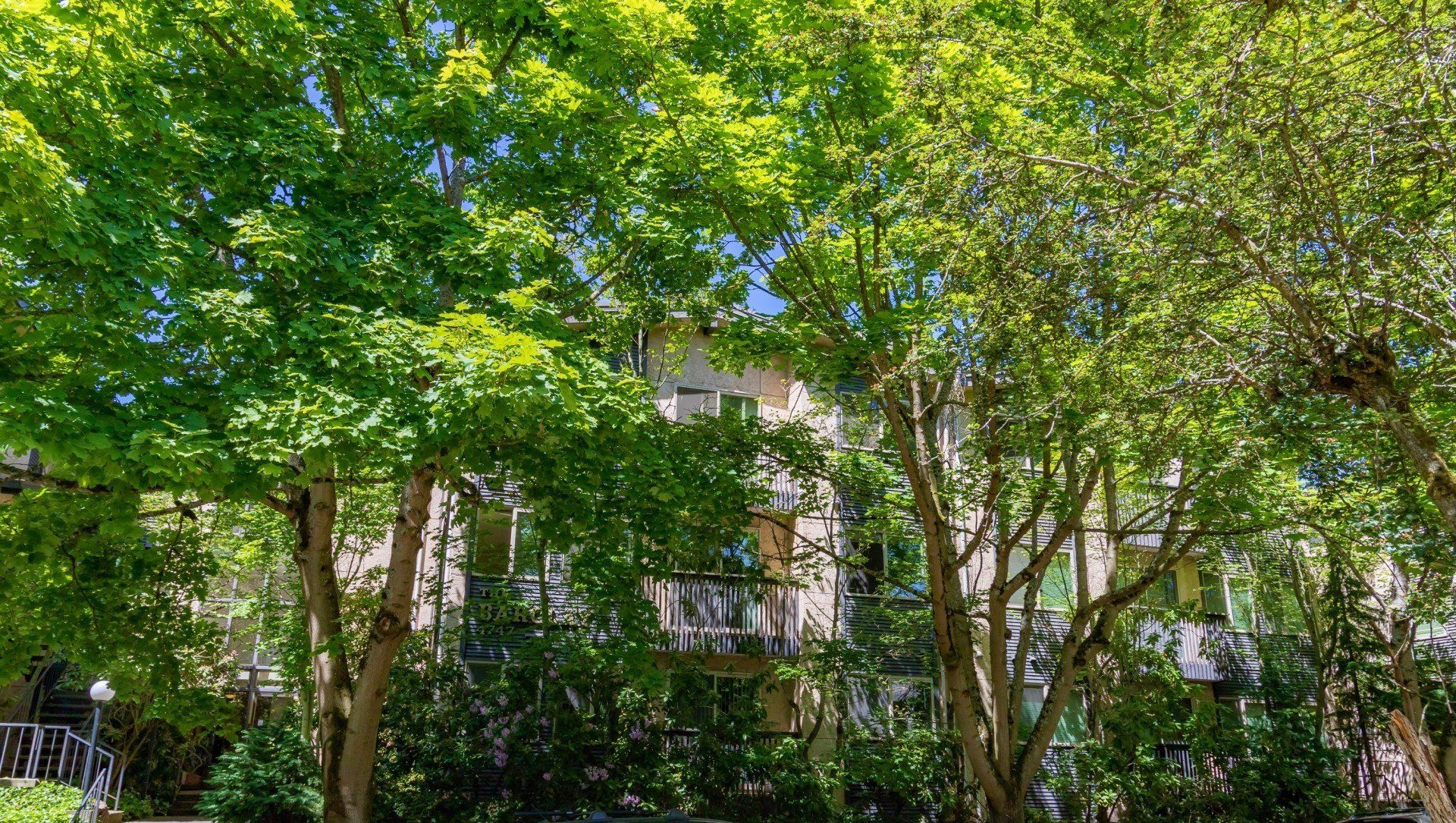 Barclay Apartments