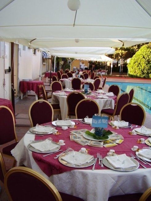 Ristorante bordo piscina