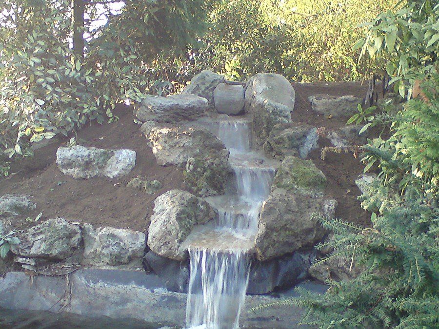 Mr Harding waterfall photo taken head on