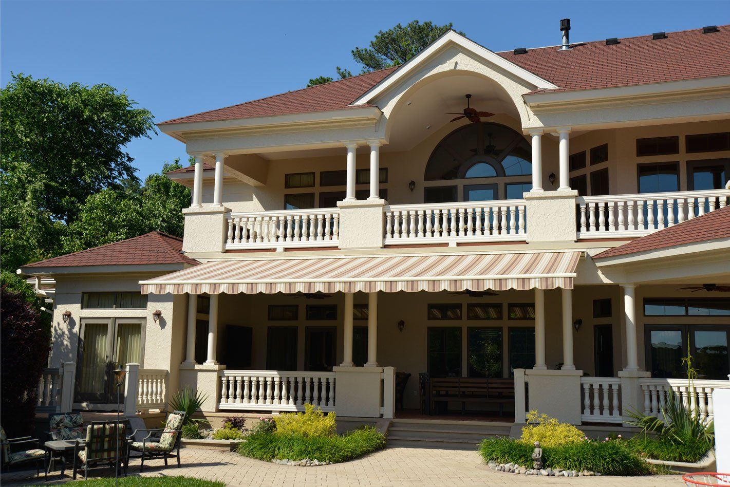 awning in front of house