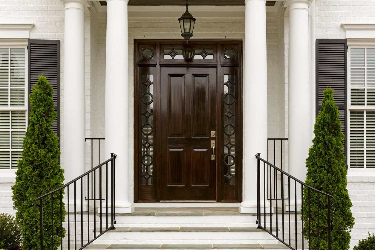 front exterior door installed by Ener-G Tech, Inc.