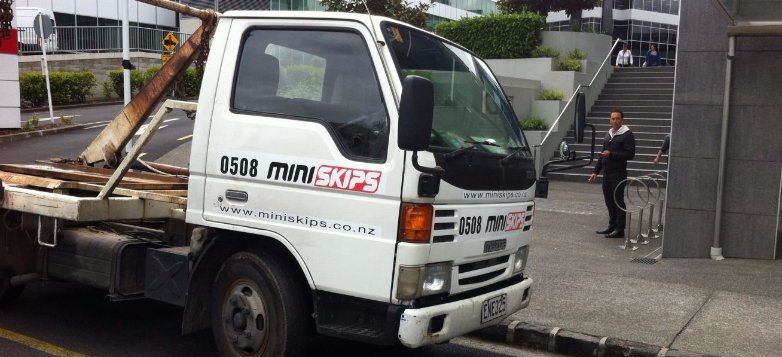 Miniskips Commercial truck