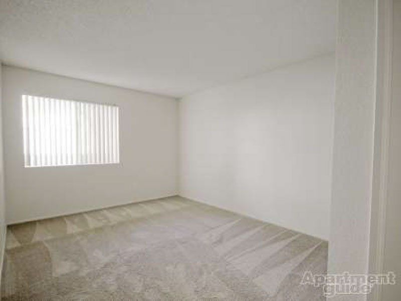 Fallbrook Hills Apartments