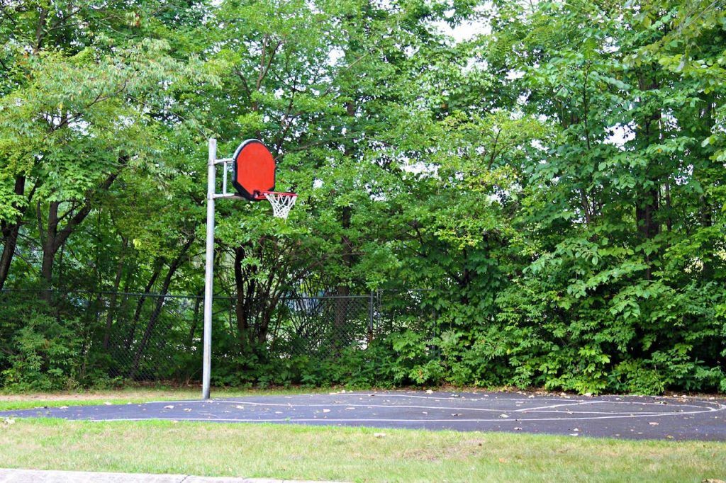 Basketball-Court