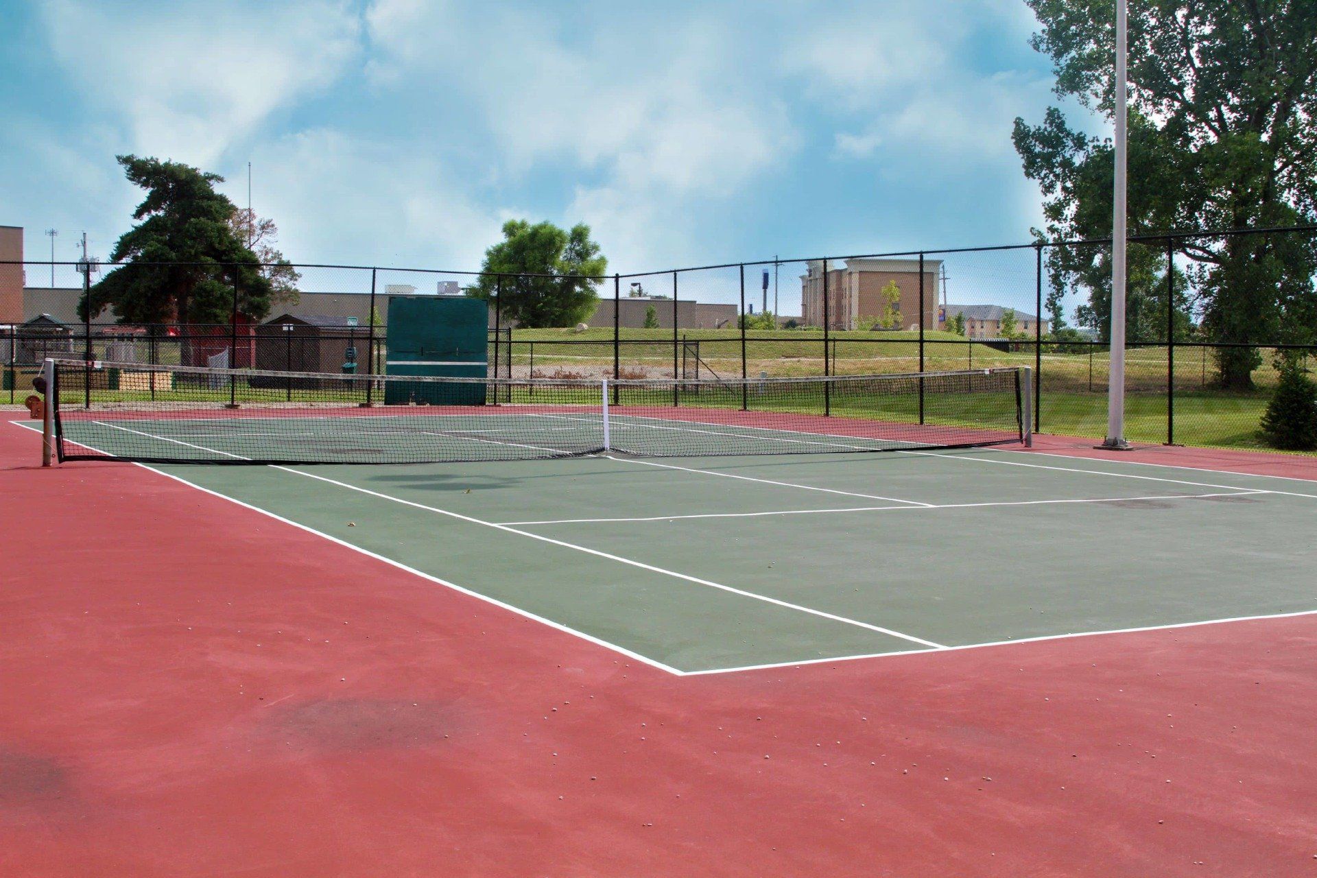 Tennis-Court