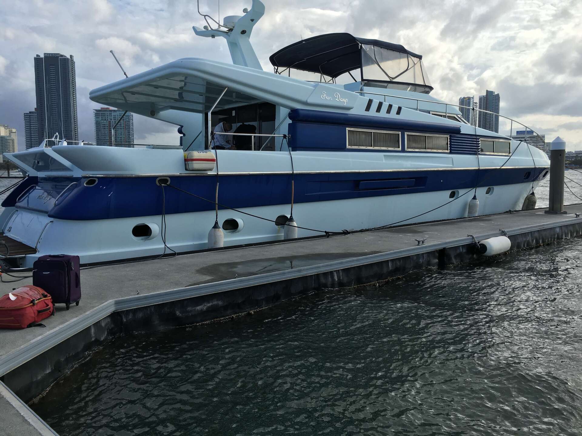 Huge Boat - Boat Transportation in South Townsville, QLD Huge Boat - Boat Transportation in South Townsville, QLD