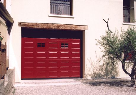 cassettone rosso