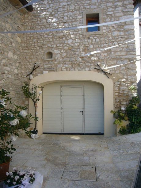 cassettone bianco