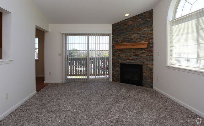 Living Room | Ravada Hill Apartments