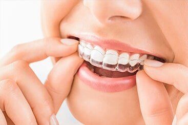 Woman wearing teeth brace