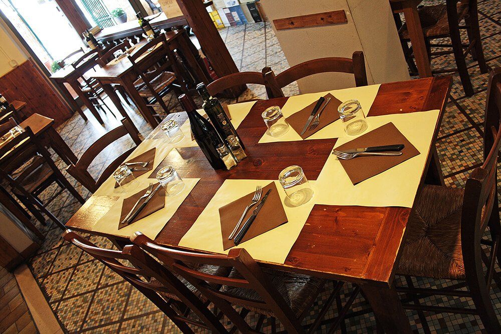 Restaurant table