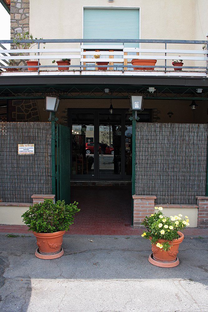 Restaurant entrance door