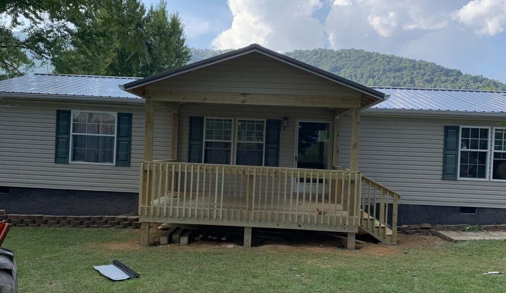 Small Deck ─ Canton, North Carolina ─ Shane Willis Construction