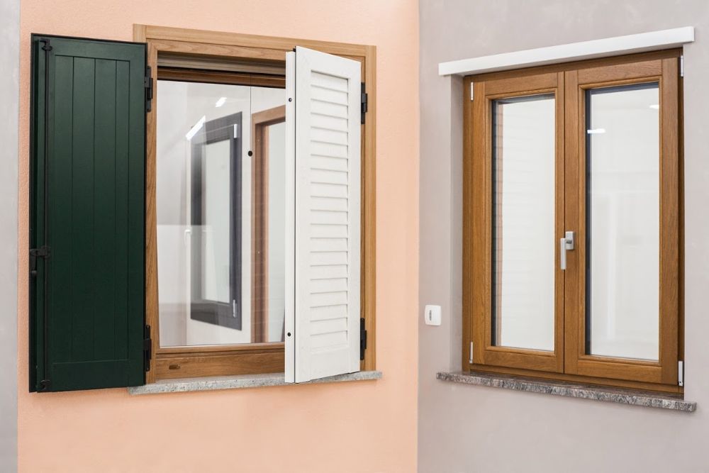 esposizione infissi in legno e PVC