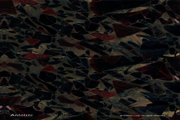 granito nero striato in giallo e rosso
