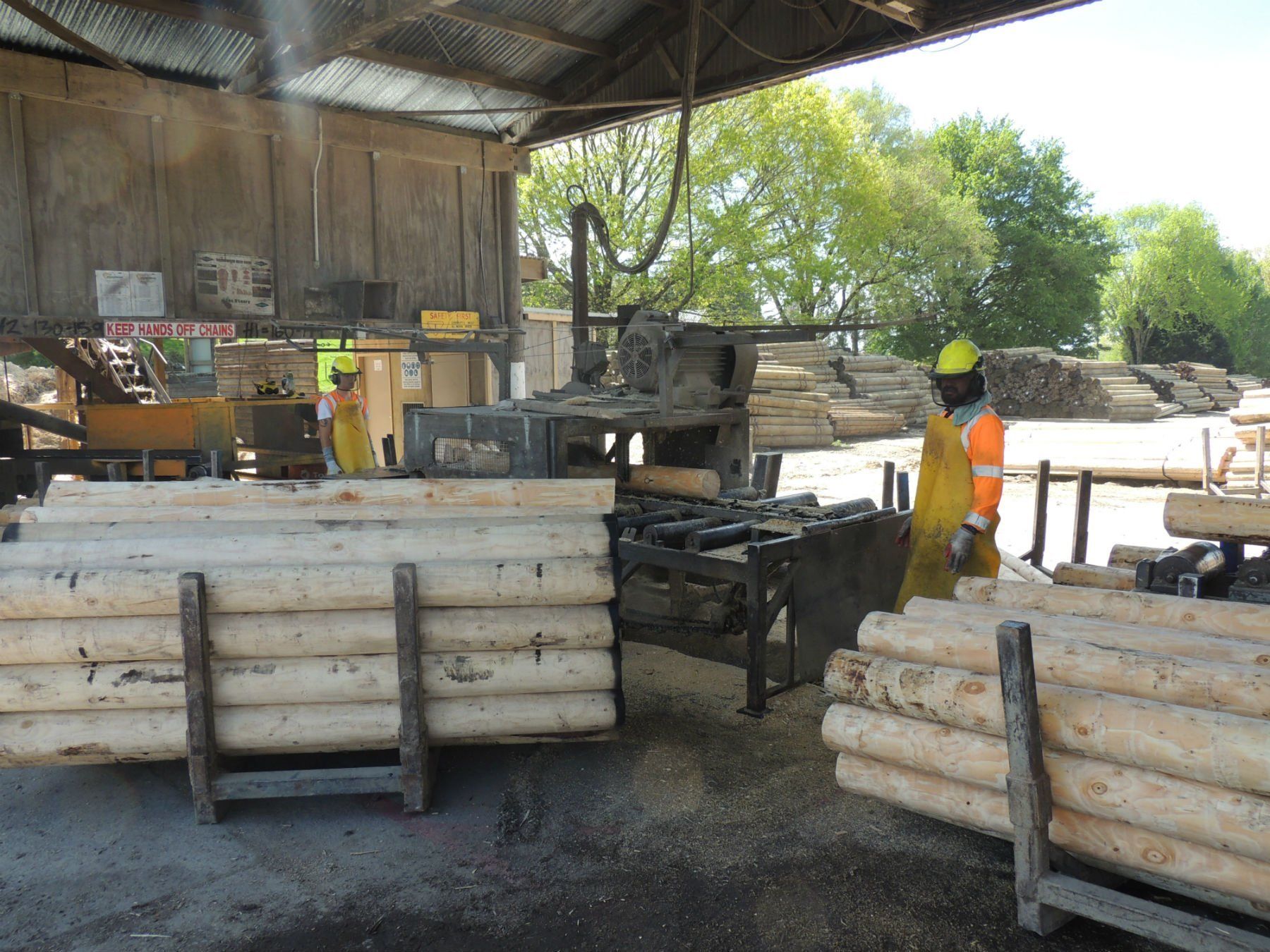 Roundwood products - machine at the site