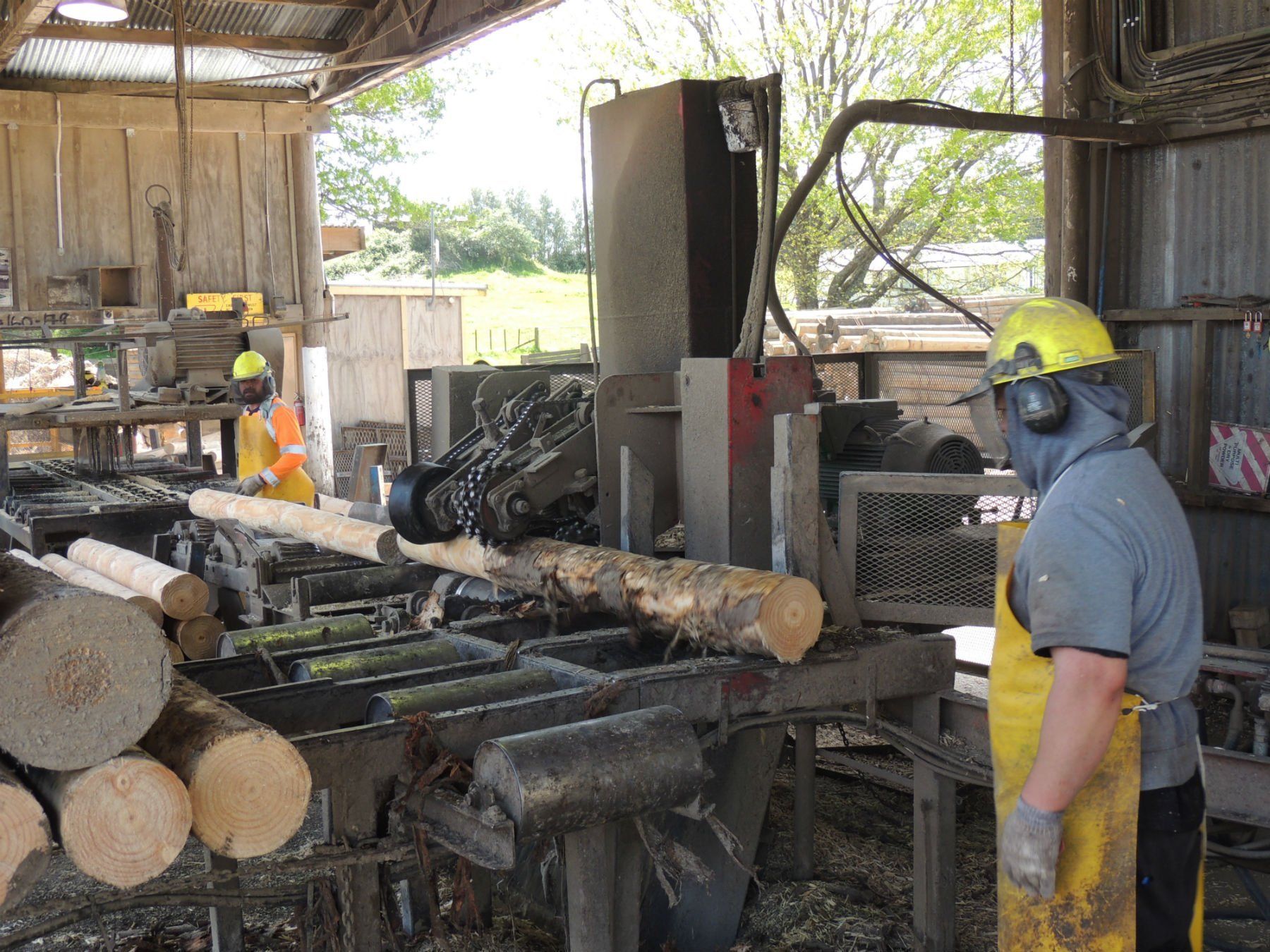 Roundwood products - machine and equipment