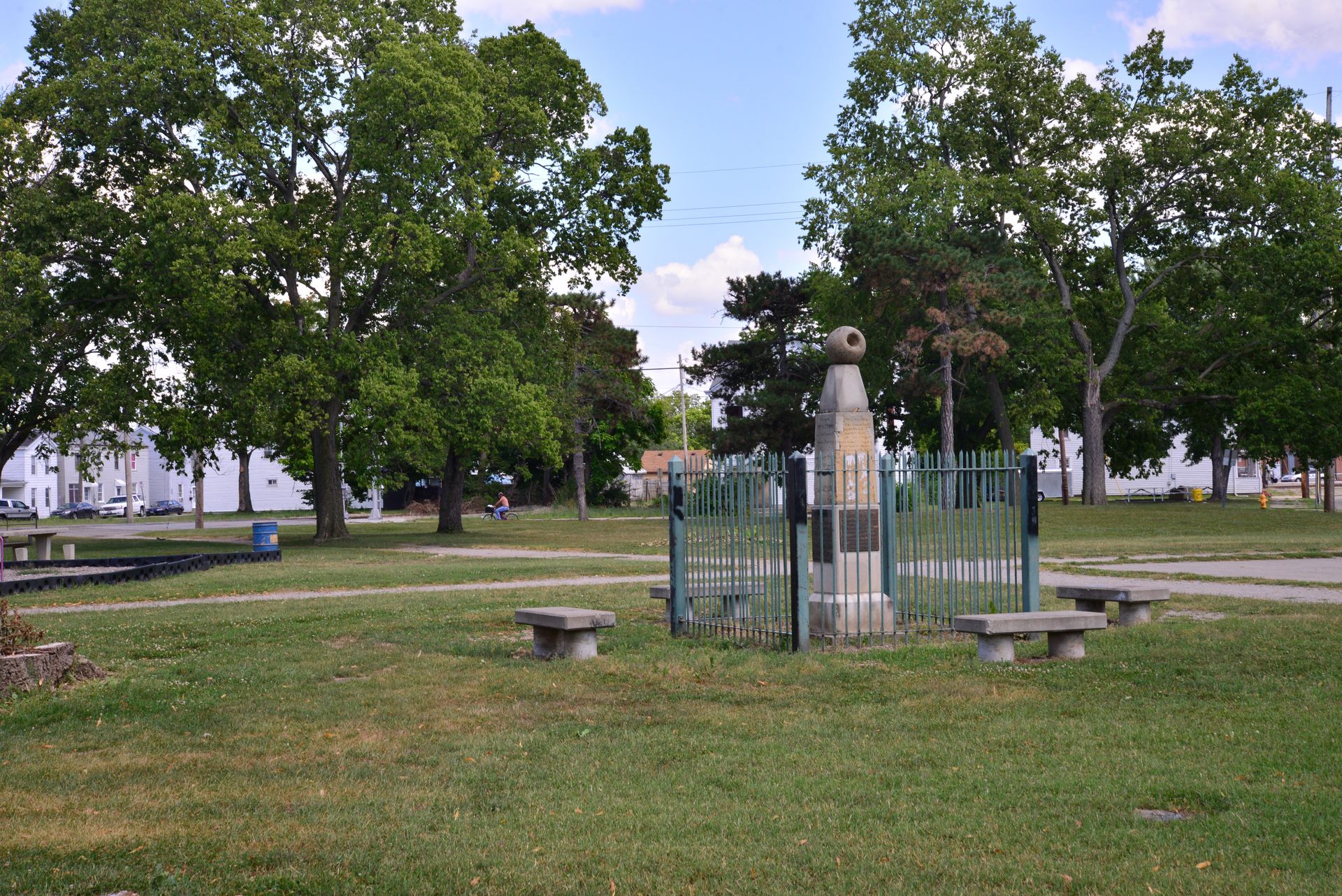 Symmes Monument #29 - Edgar Tafur