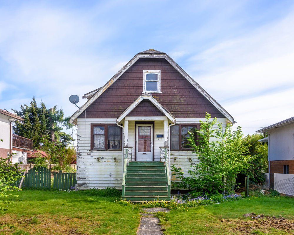 An Old House In Disrepair — Complete Building Inspections  in Kembla Grange NSW