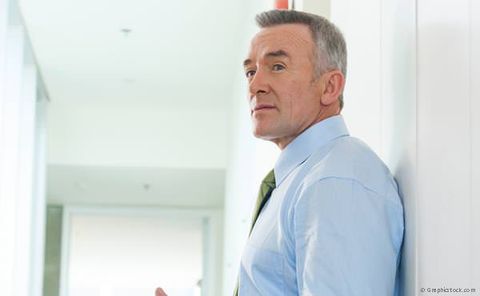 Teilprothese oder feste Zähne mit Implantaten? Teilprothese oder feste Zähne mit Implantaten?