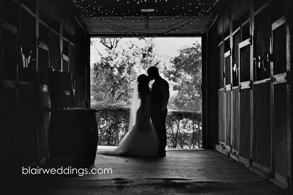 barn wedding venues in arkansas