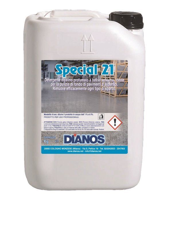 Detergente alcalino