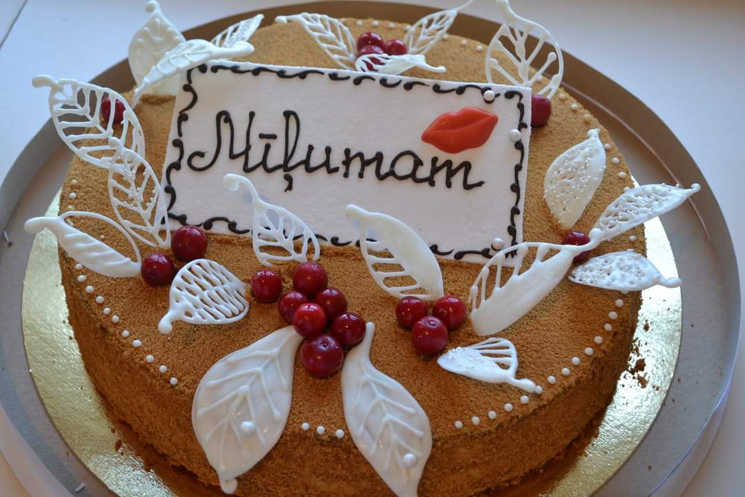 Pasūtījuma tortes 4