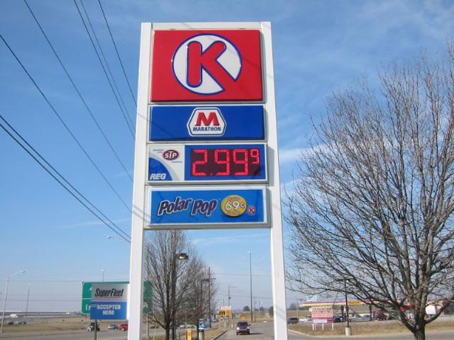 K Gas pylon-Pole Signs