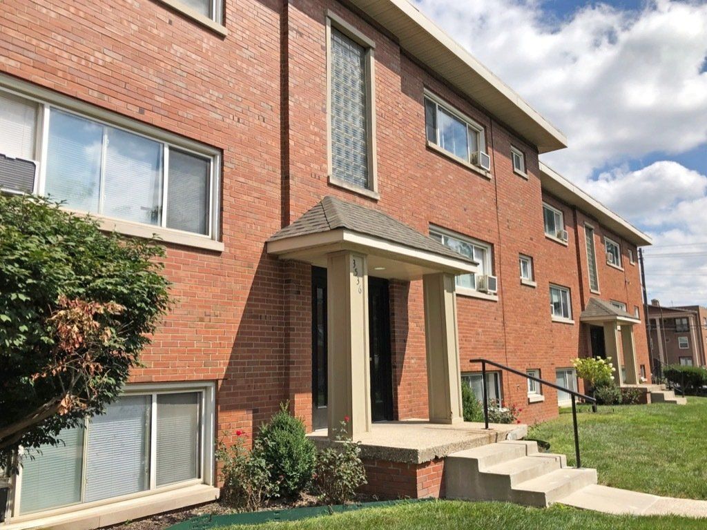 maple court