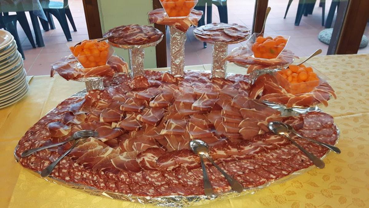 salumi a buffet