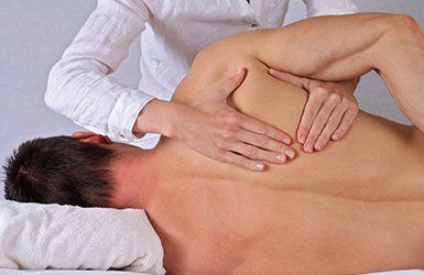 backpain treatment for man macquarie osteopaths backpain treatment for man