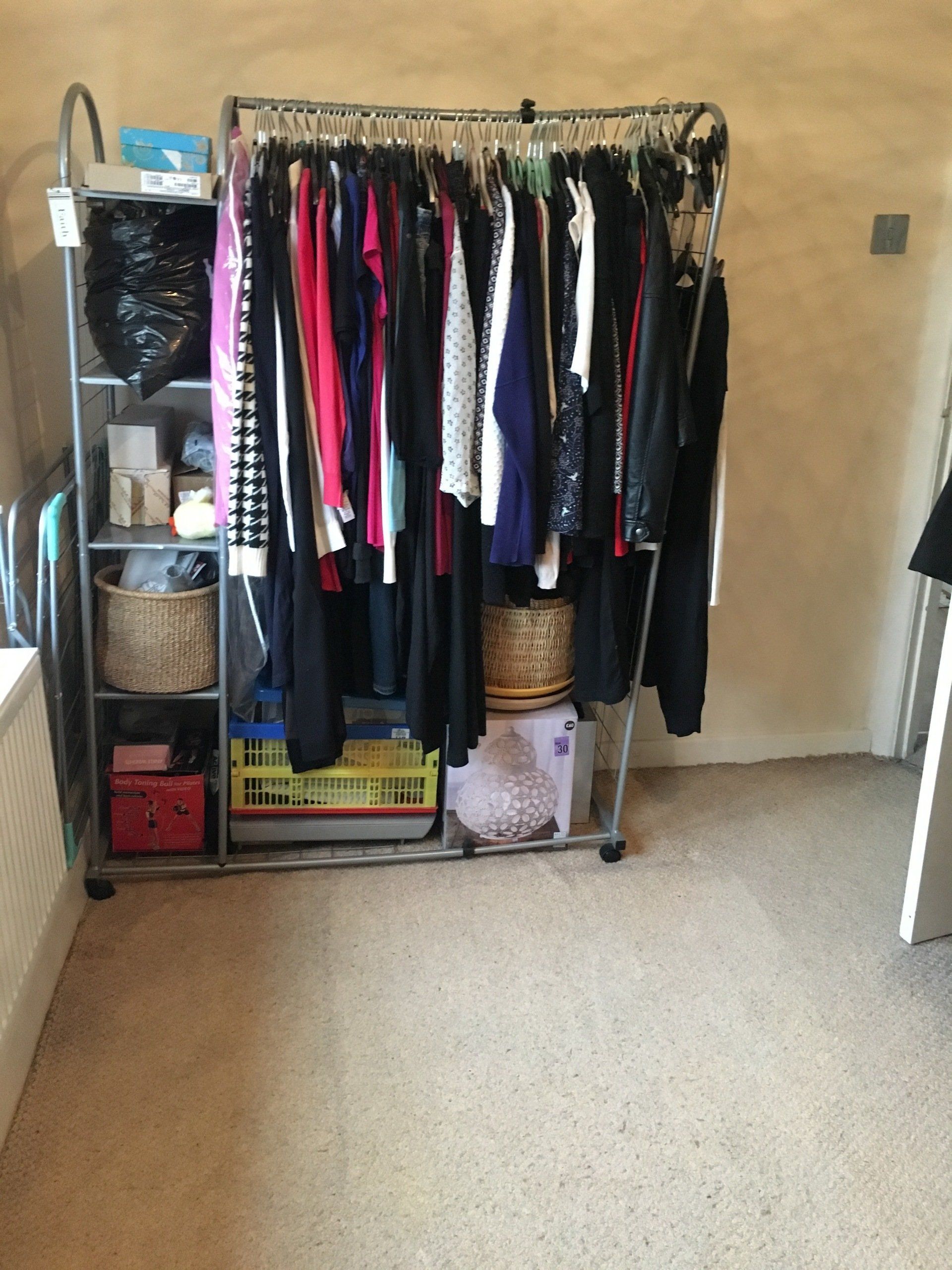 Using optimum storage space in spare bedroom