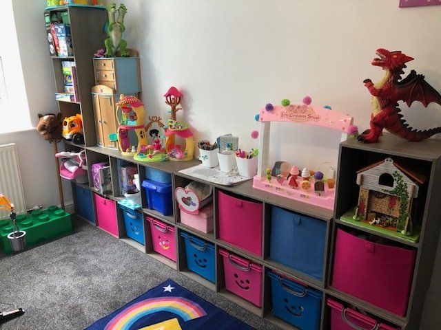 View of the sorted bedroom using The Ikea Kallax
