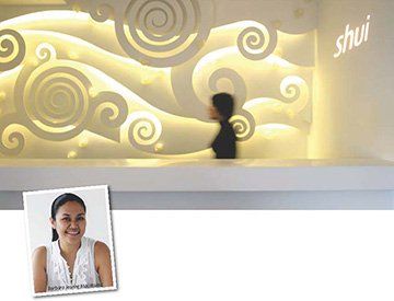 Cabalen president Maritel Nievera with architect Popi Laudico at Cabalen Robinson's Place.